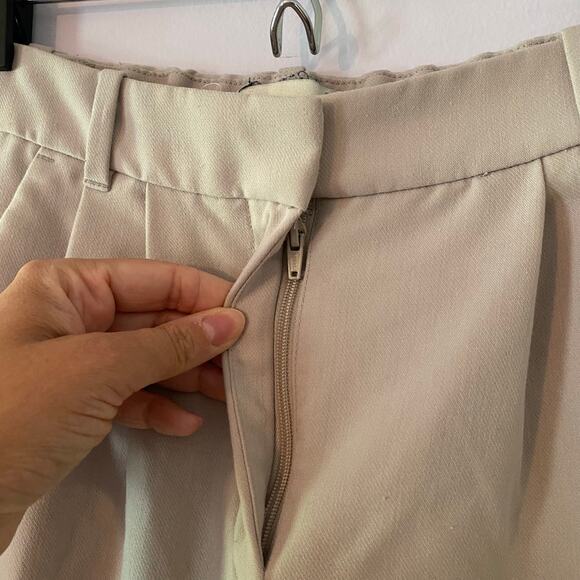Abercrombie & Fitch Tan Khaki Sloane Pleated Wide Leg Dress Pants size 00 Short - Picture 5 of 13